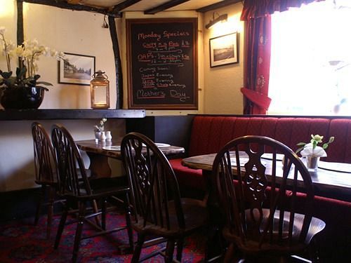 The Saracens Head Inn Amersham Ngoại thất bức ảnh